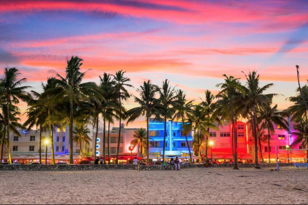Serene Full Bed With 50 Inch Smart Tv, Netflix, Airplay, Mini-Fridge, And 500 Mbps Wifi Near Fiu, Dolphin Mall, Airport Miami Eksteriør bilde